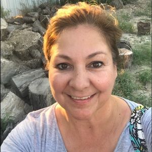 Meet your Posher, Manuela